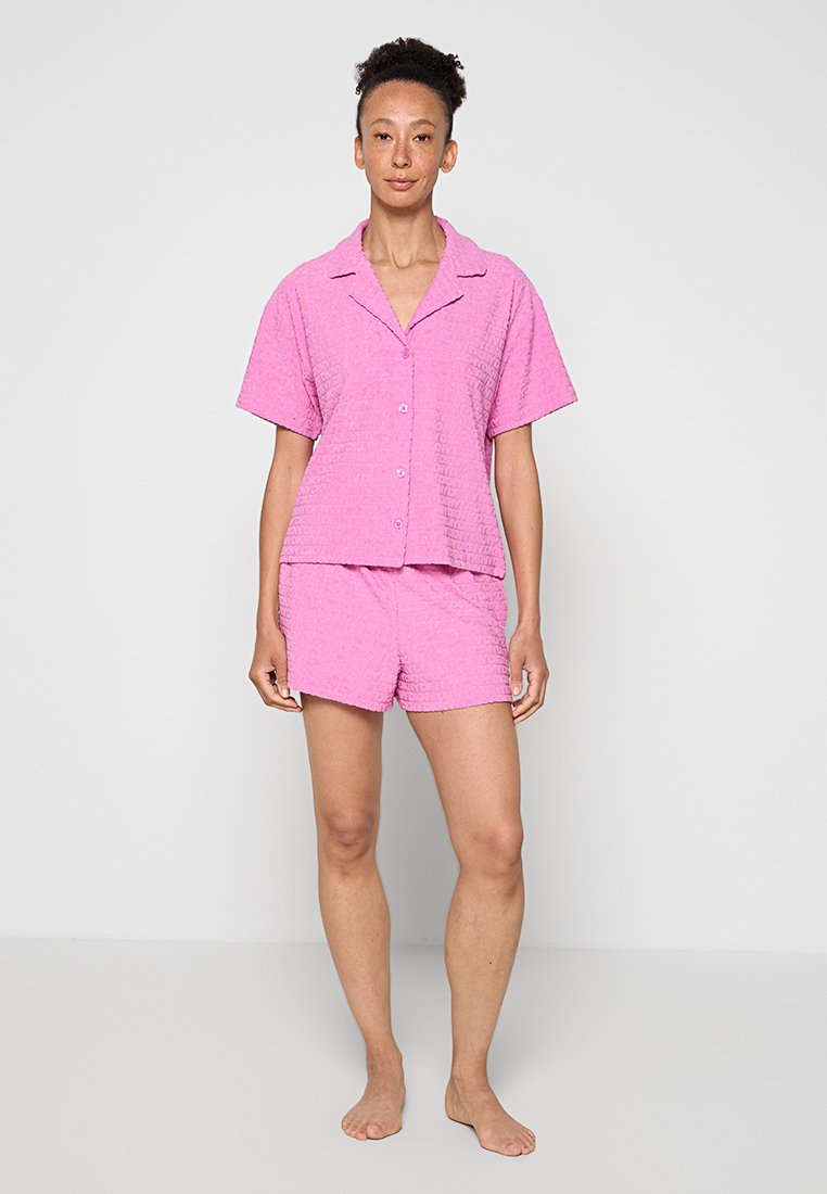 DKNY Loungewear Nachtwäsche Set Media 1