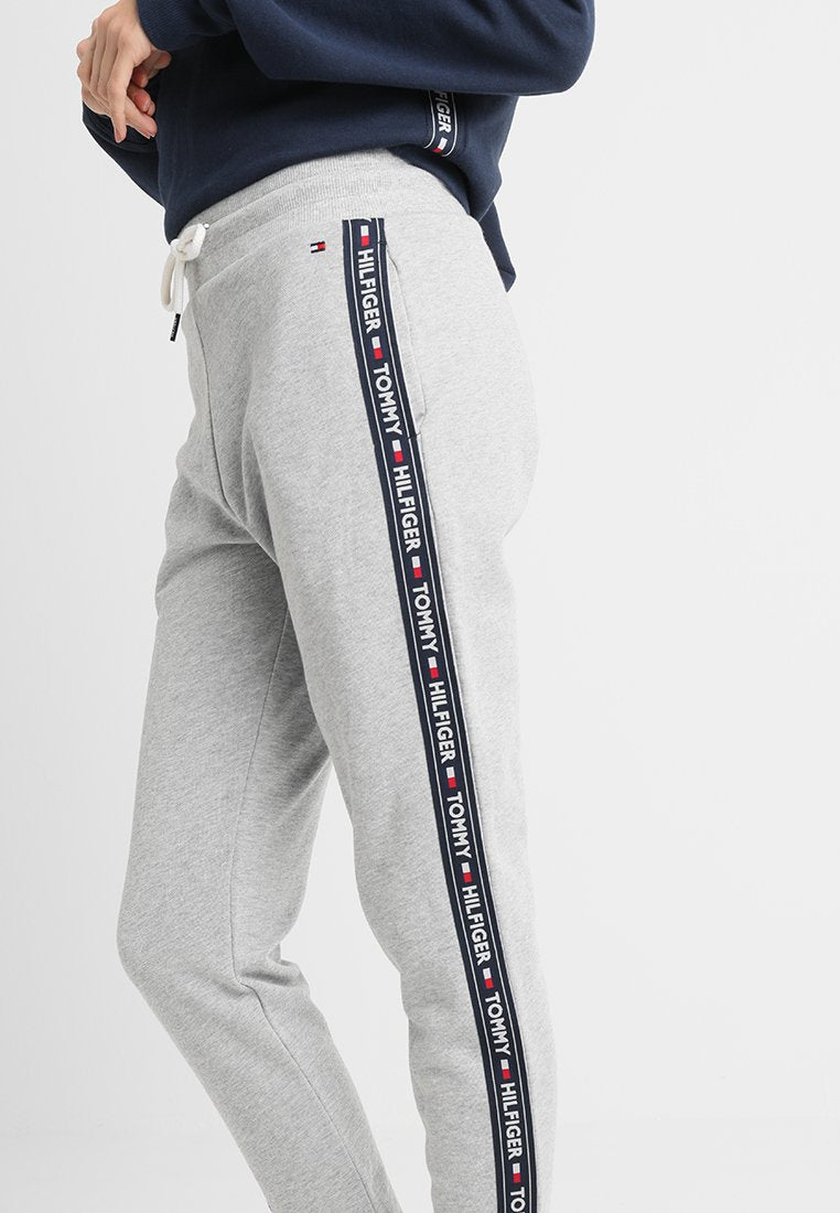 AUTHENTIC TRACK PANT  Media 5