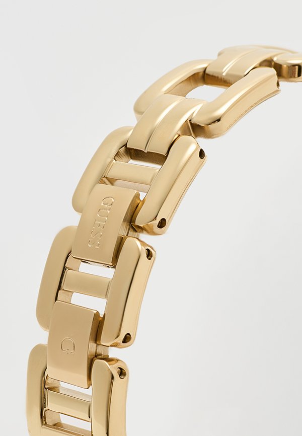 Guess TREND