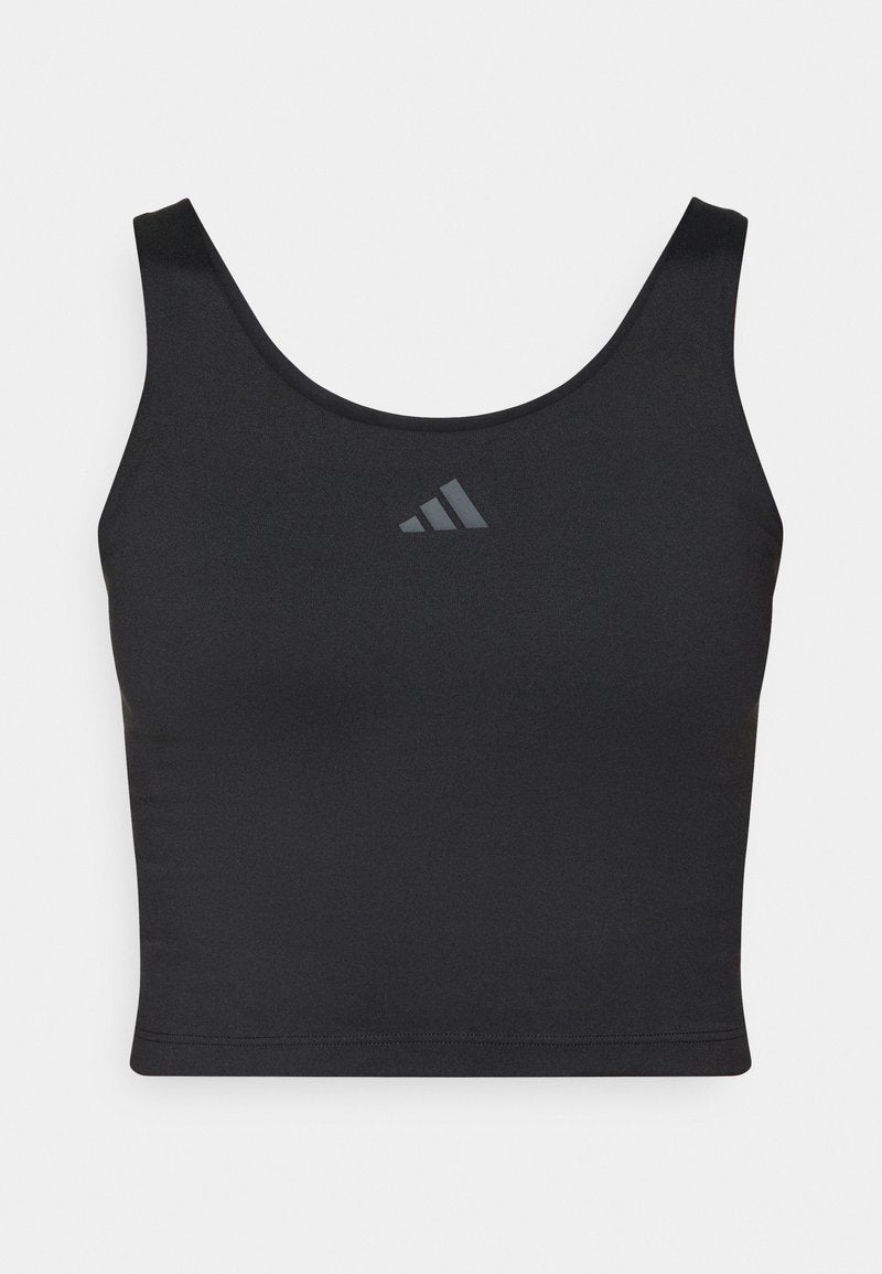 Schwarzes sportliches Crop-Top aus glattem, dehnbarem Stoff. Es hat einen runden Ausschnitt, breite Träger und ein kleines graues Logo auf der Vorderseite.
