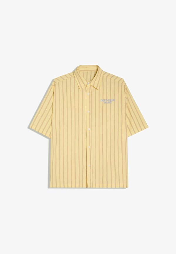 Bershka SHORT SLEEVE BOXY FIT - PRINT SHIRT - Shirt - yellow