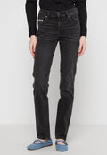 Schwarze Jeans aus Denim mit geradem Bein, mit einem Knopfverschluss und Vordertaschen. Weiche Textur mit minimaler Ausbleichung.