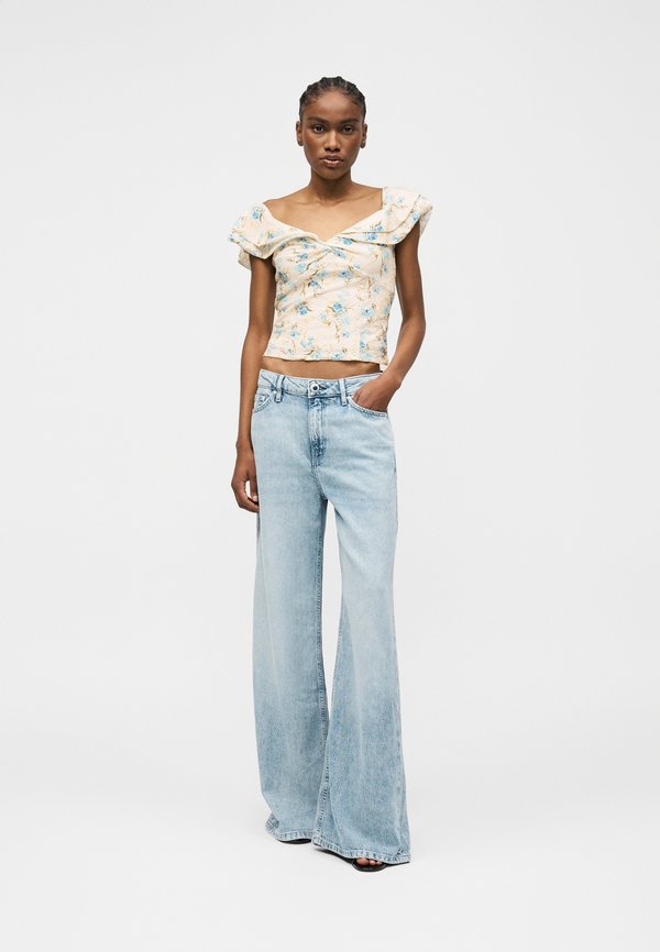 Guess OFF SHOULDER TEODOLINDA
