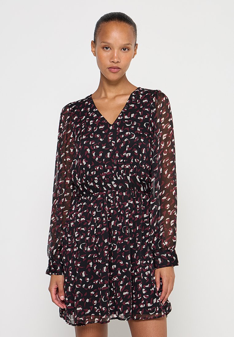 ONLY Petite Freizeitkleid Media 1