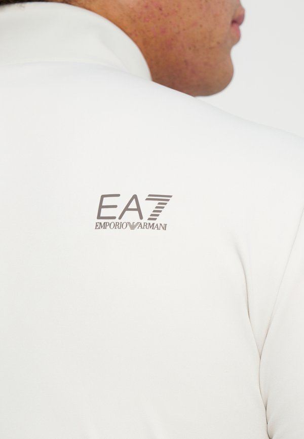 EA7 Emporio Armani