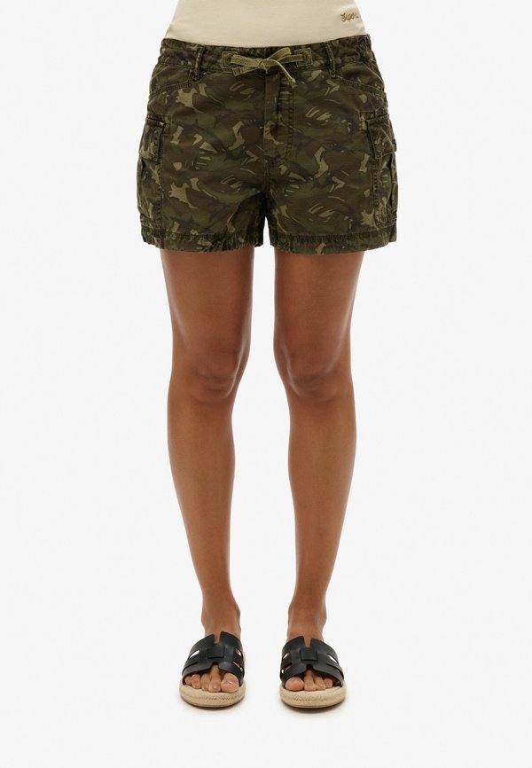 Superdry & Co Shorts - outline camo