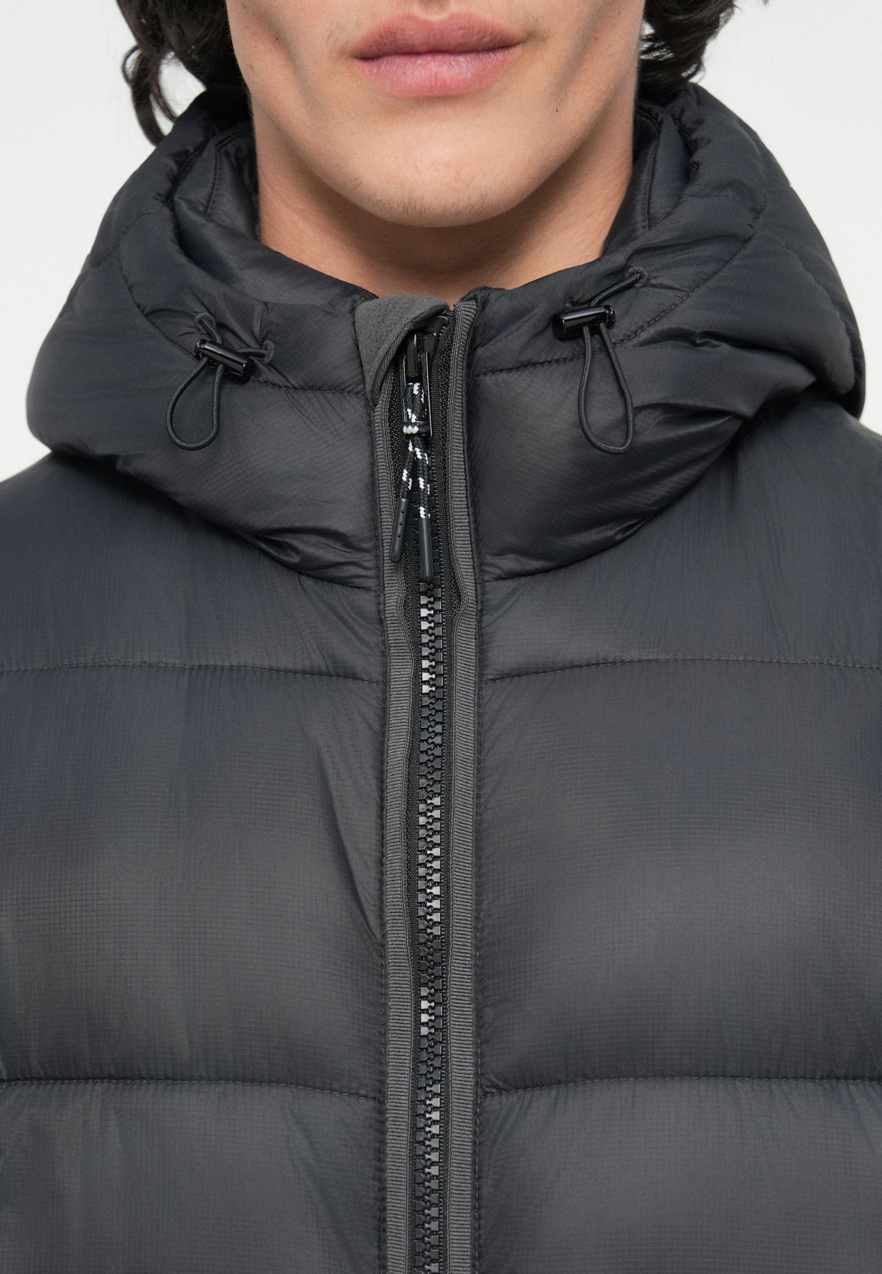 Abercrombie & Fitch AIRCLOUD HOODED PUFFER
