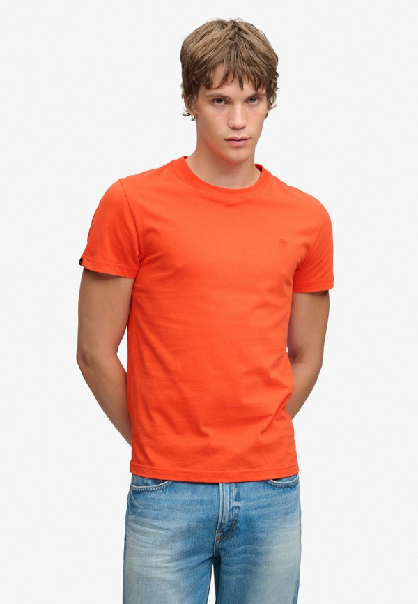 Superdry & Co SUPERDRY ESSENTIAL SD&CO LOGO EMBROIDERED T-SHIRT.. - Basic T-shirt - solar orange dark orange