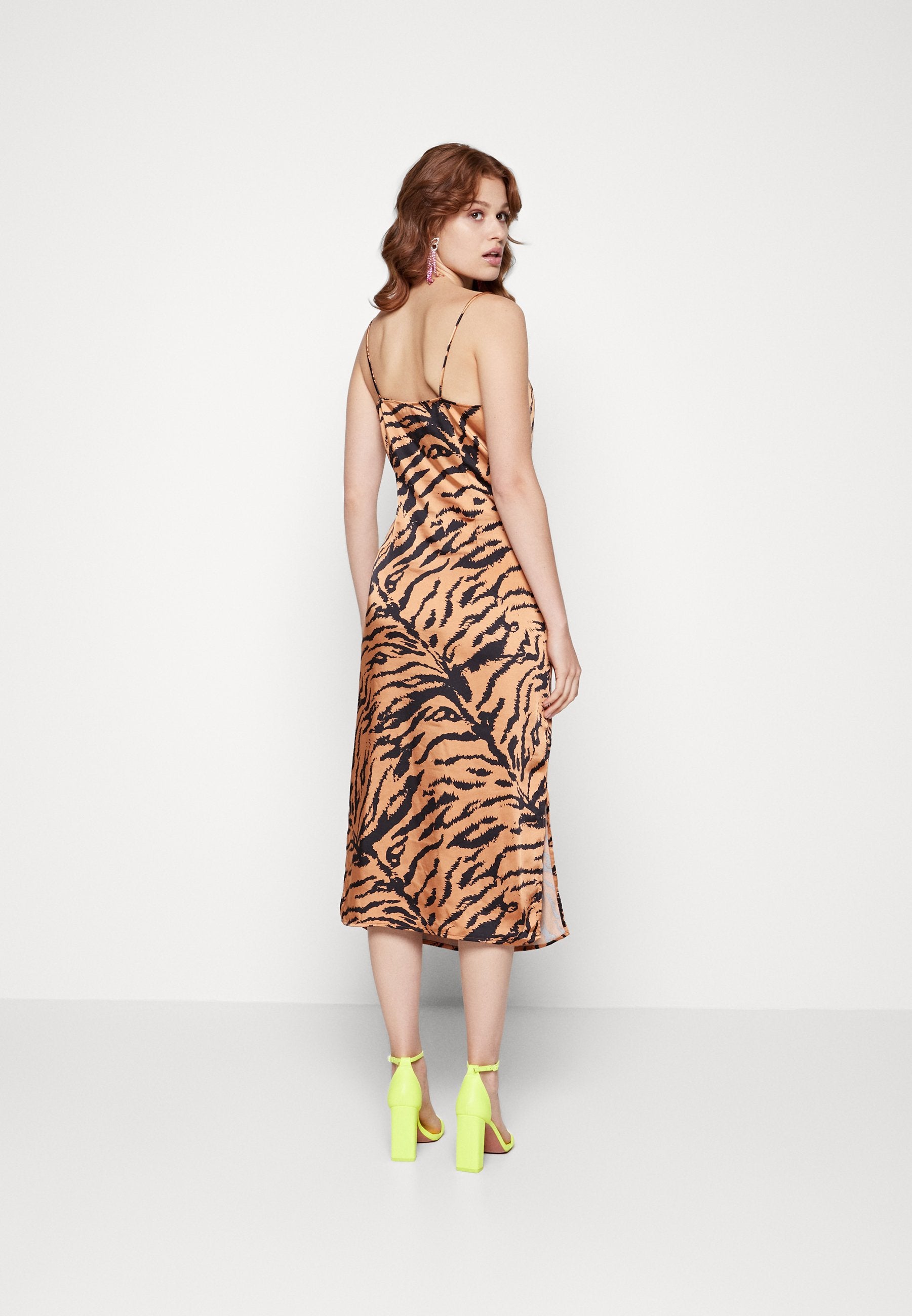 ONLPIPPI MAYRA STRAP DRESS Media 4