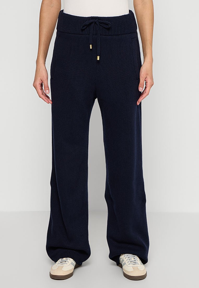 RIVIERAS LARGE LOUNGEWEAR