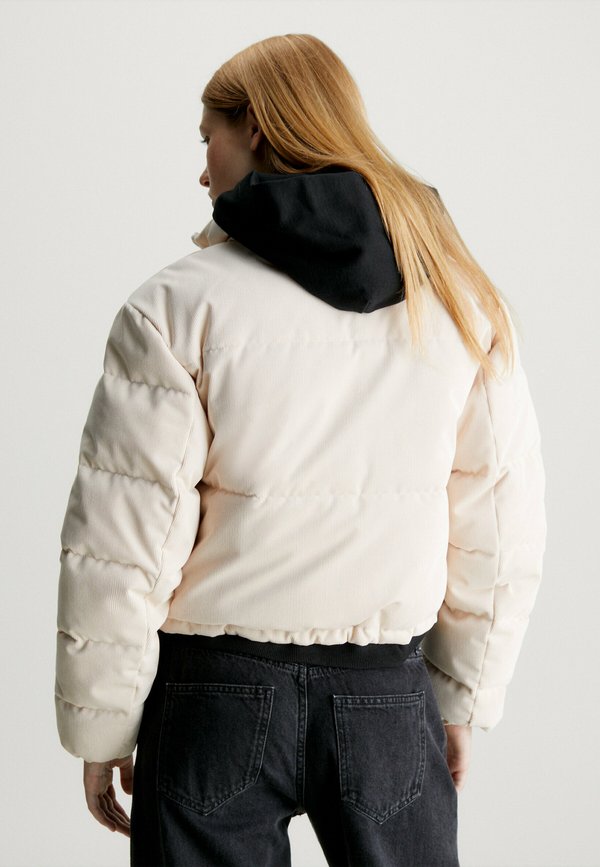 Calvin Klein Jeans CROPPED