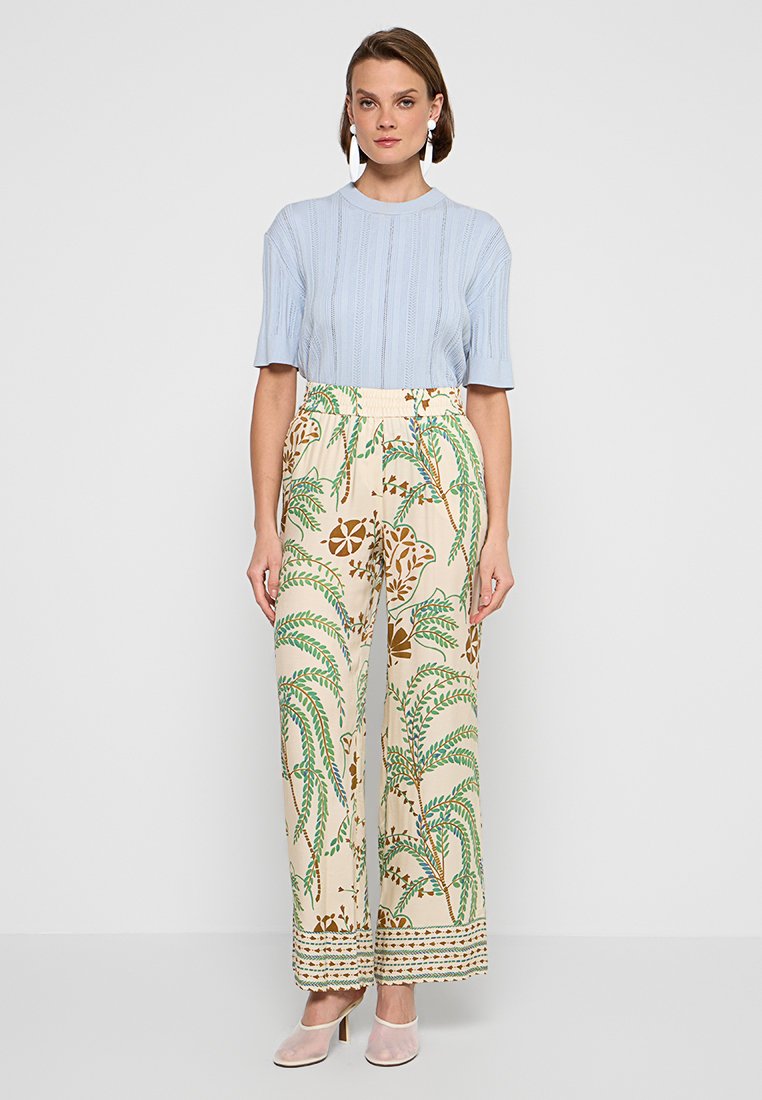 RIANI RELAXED FIT