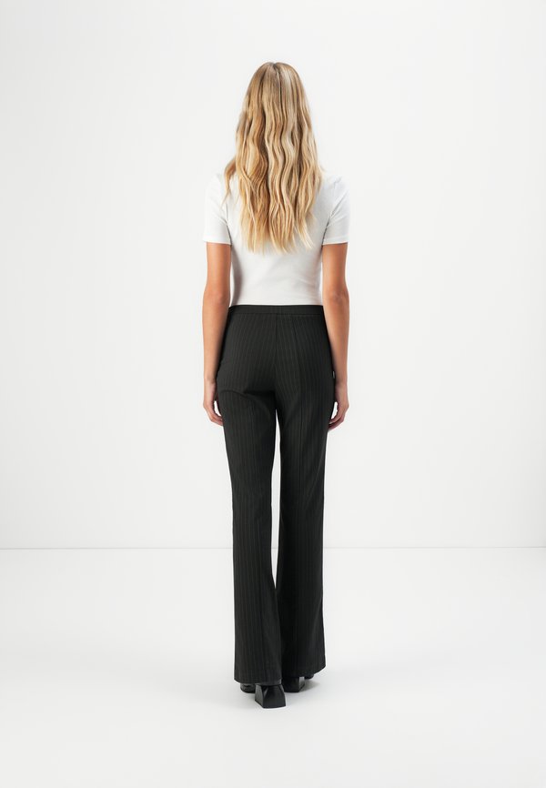 ONLY ONLPIXIE FLARED PINSTRIPE PANT