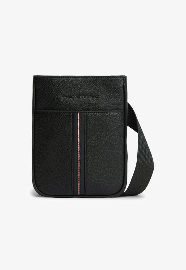Tommy Hilfiger METAL LOGO PEBBLE GRAIN  - Cross body bag - black