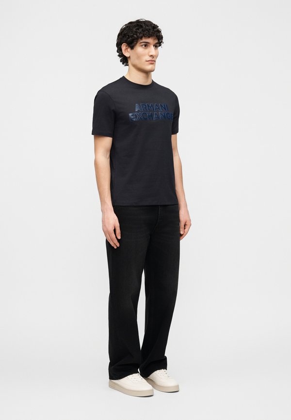 Armani Exchange SLIM FIT