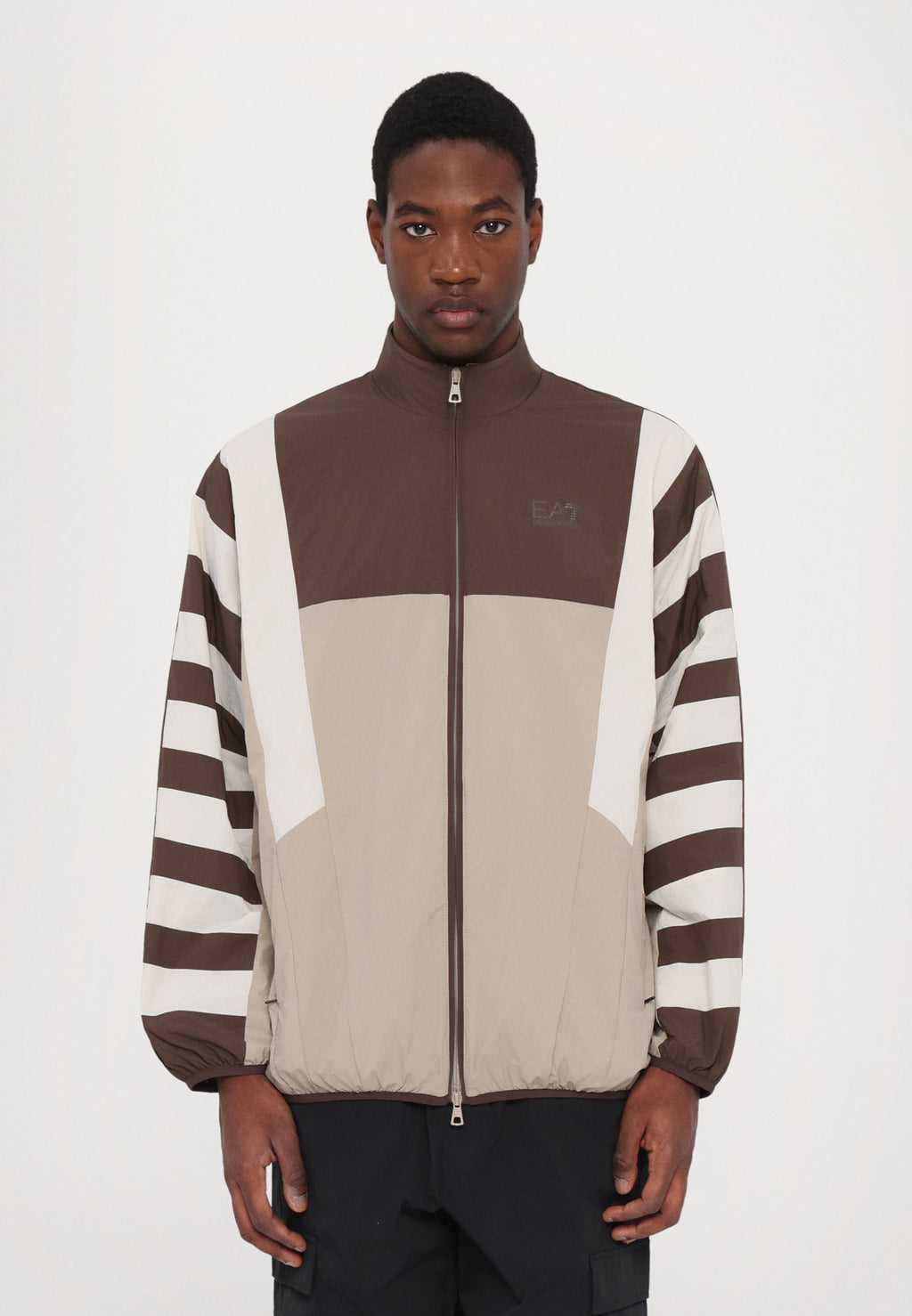 JACKET Media 4