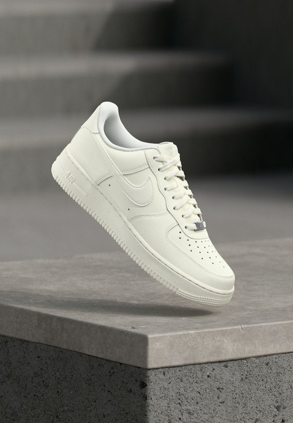 Nike Sportswear AIR FORCE LOW - Trainers - sail
