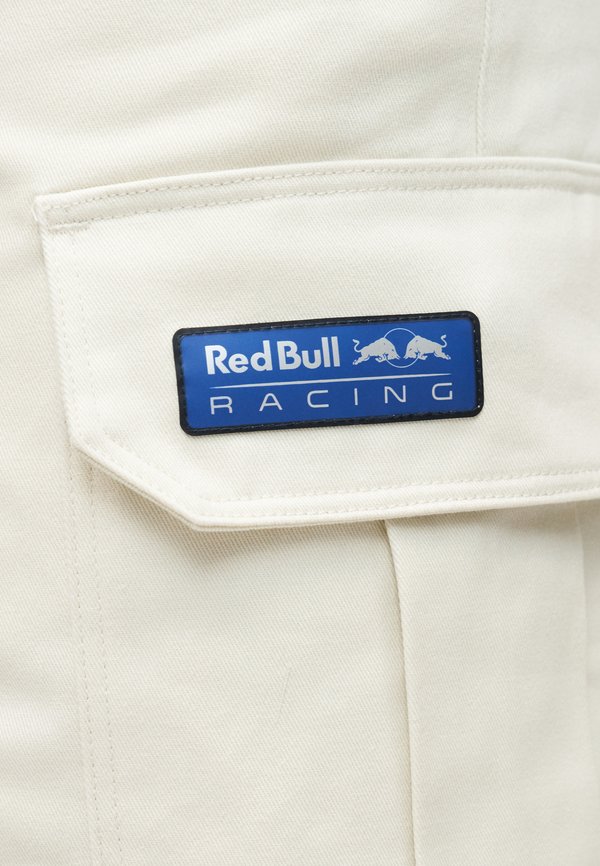 Red Bull Racing x Pepe Jeans