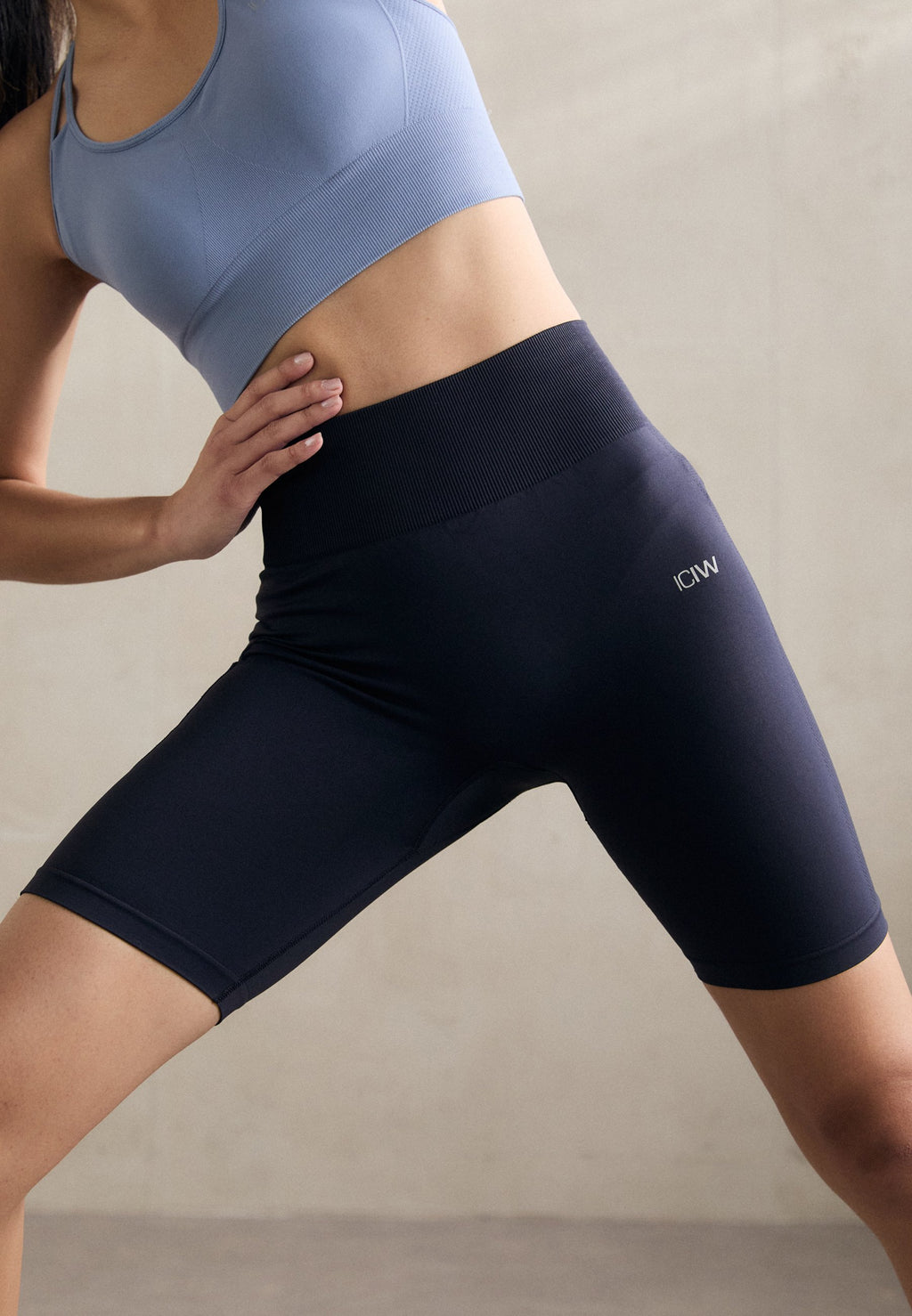ICANIWILL DEFINE SEAMLESS POCKET BIKER SHORTS