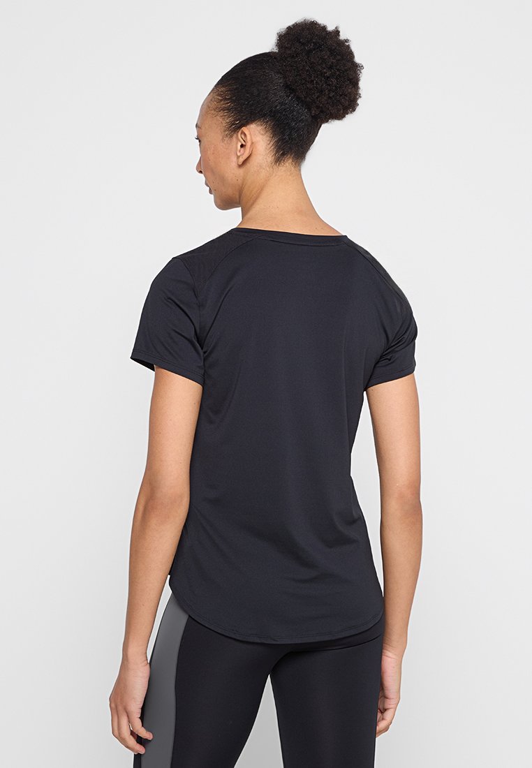 Under Armour VANISH ELITE