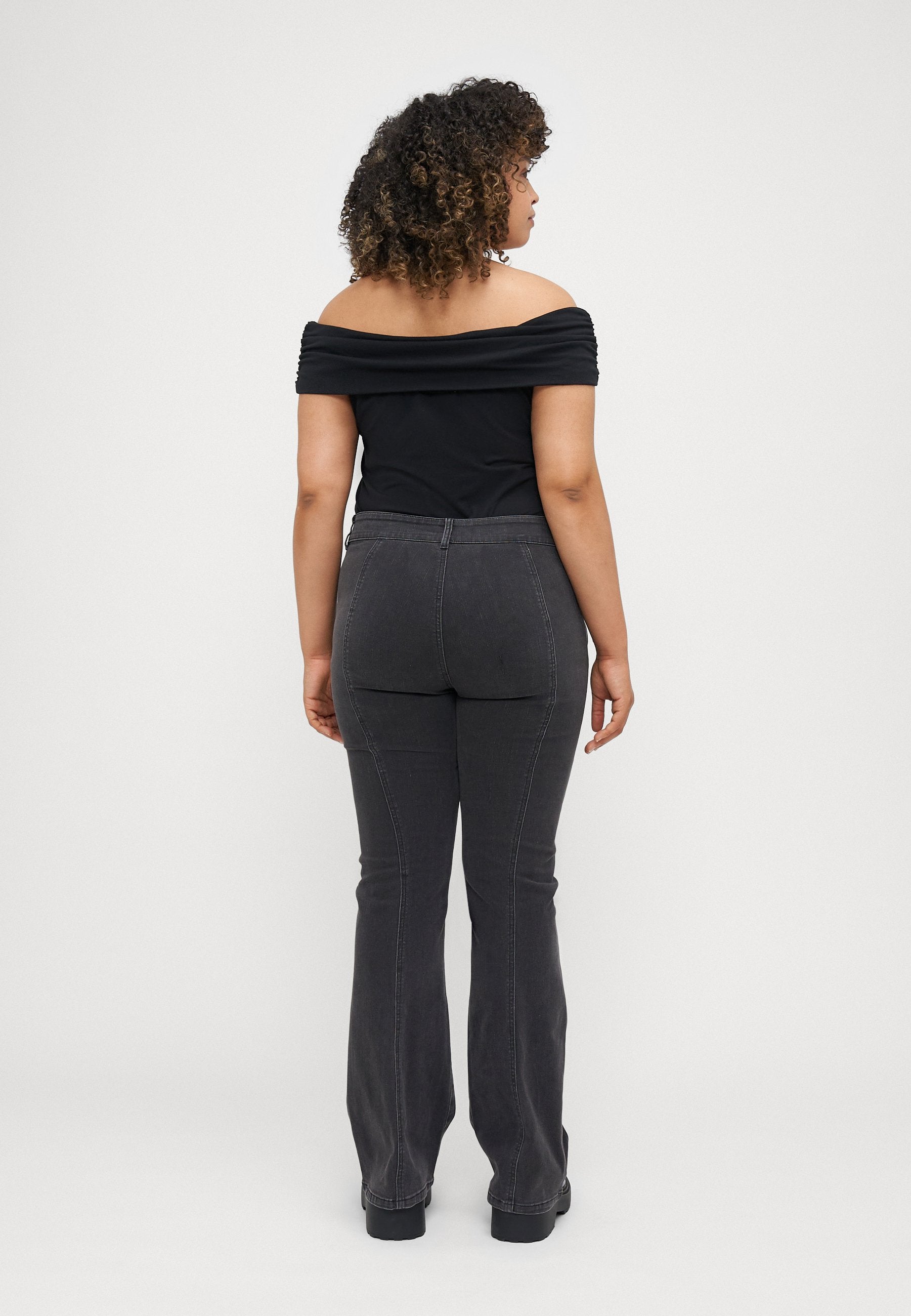 Flared fit CARSALLY Mid waist Media 4