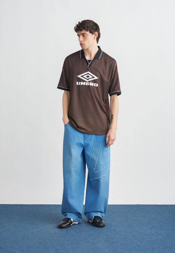 Umbro BOXY FOOTBALL SHIRT