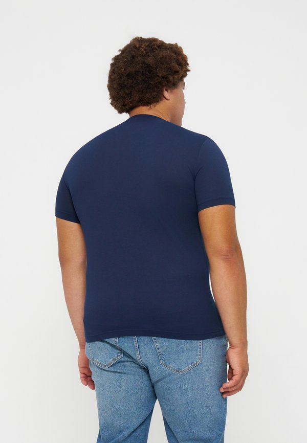 EA7 Emporio Armani