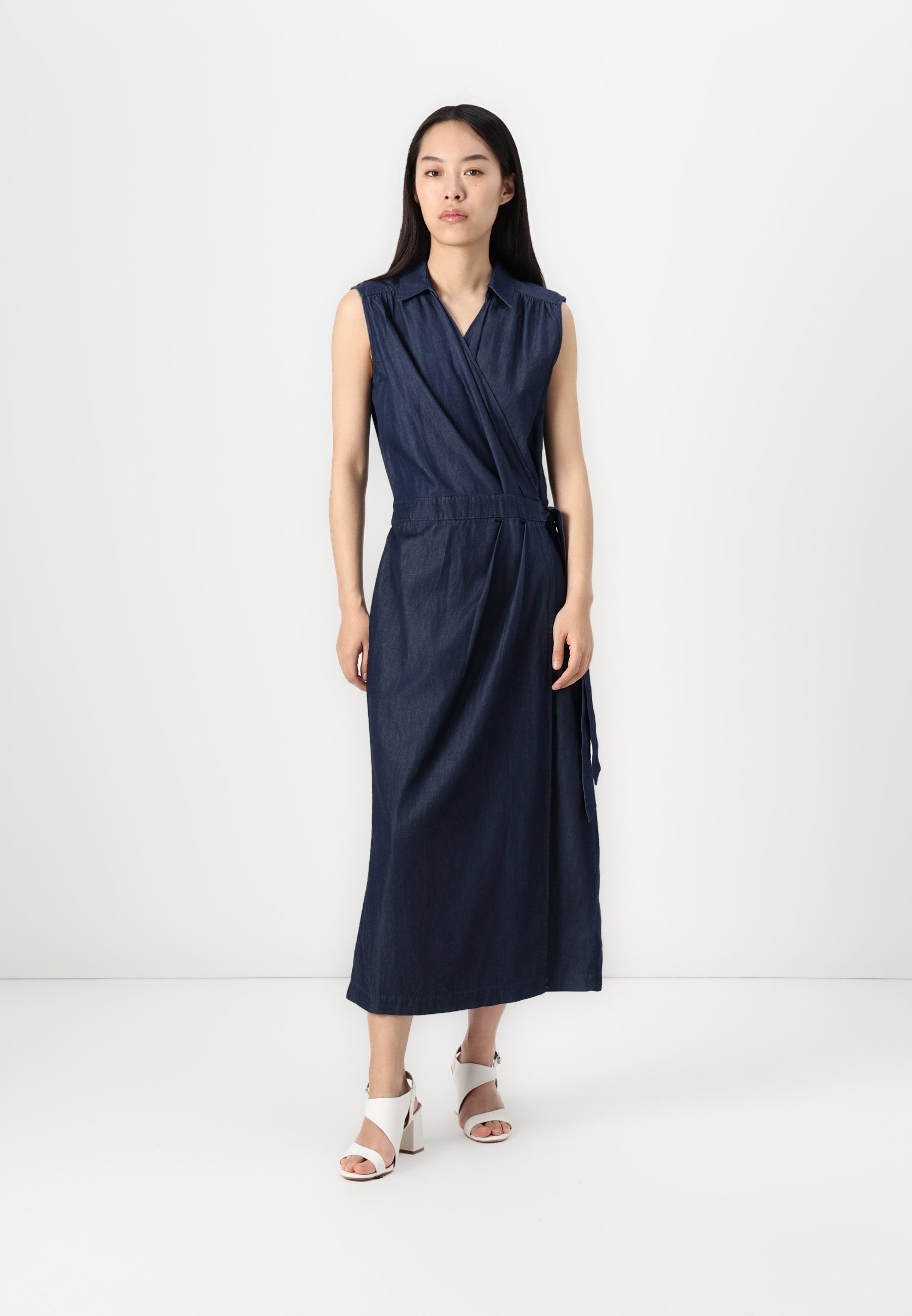 Esprit Jeanskleid Media 3