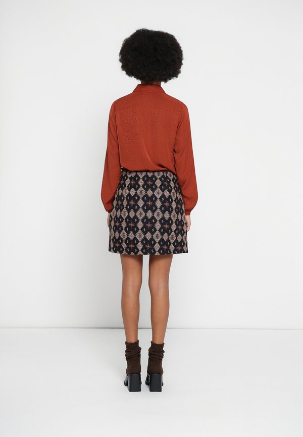 Apricot SKIRT