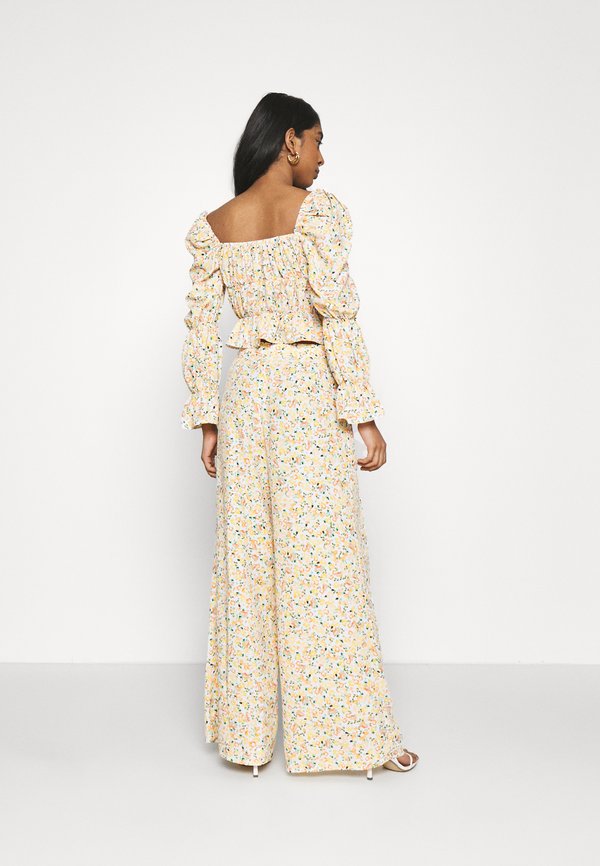 Glamorous RUCHED WITH LOW NECKLINE FRONT TIE DETAIL AND DOUBLE PUFF SLEE