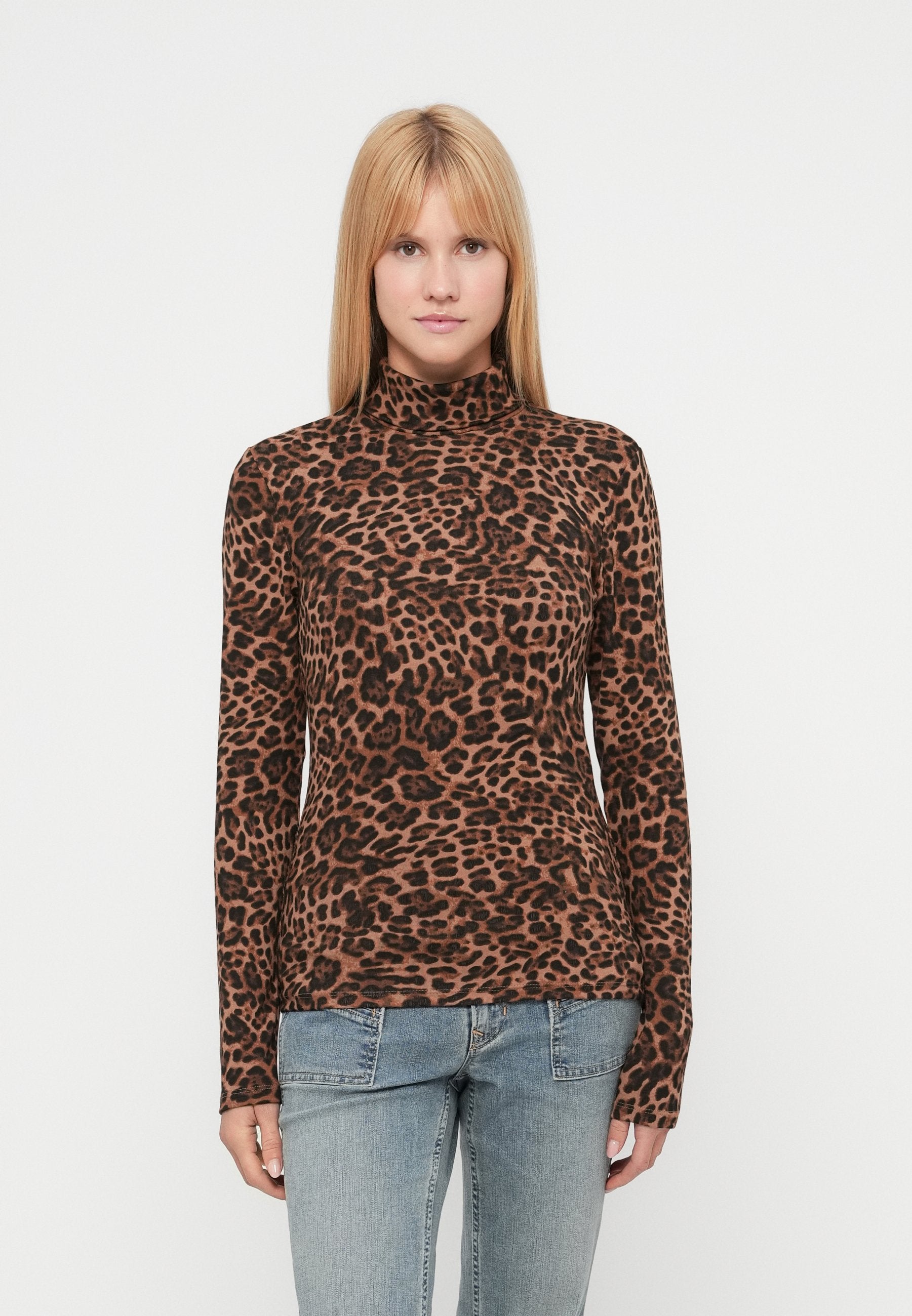 GAP TNECK