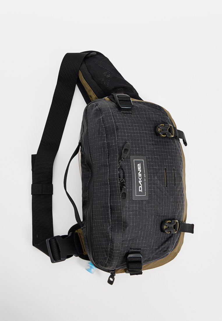 Dakine SEEKER