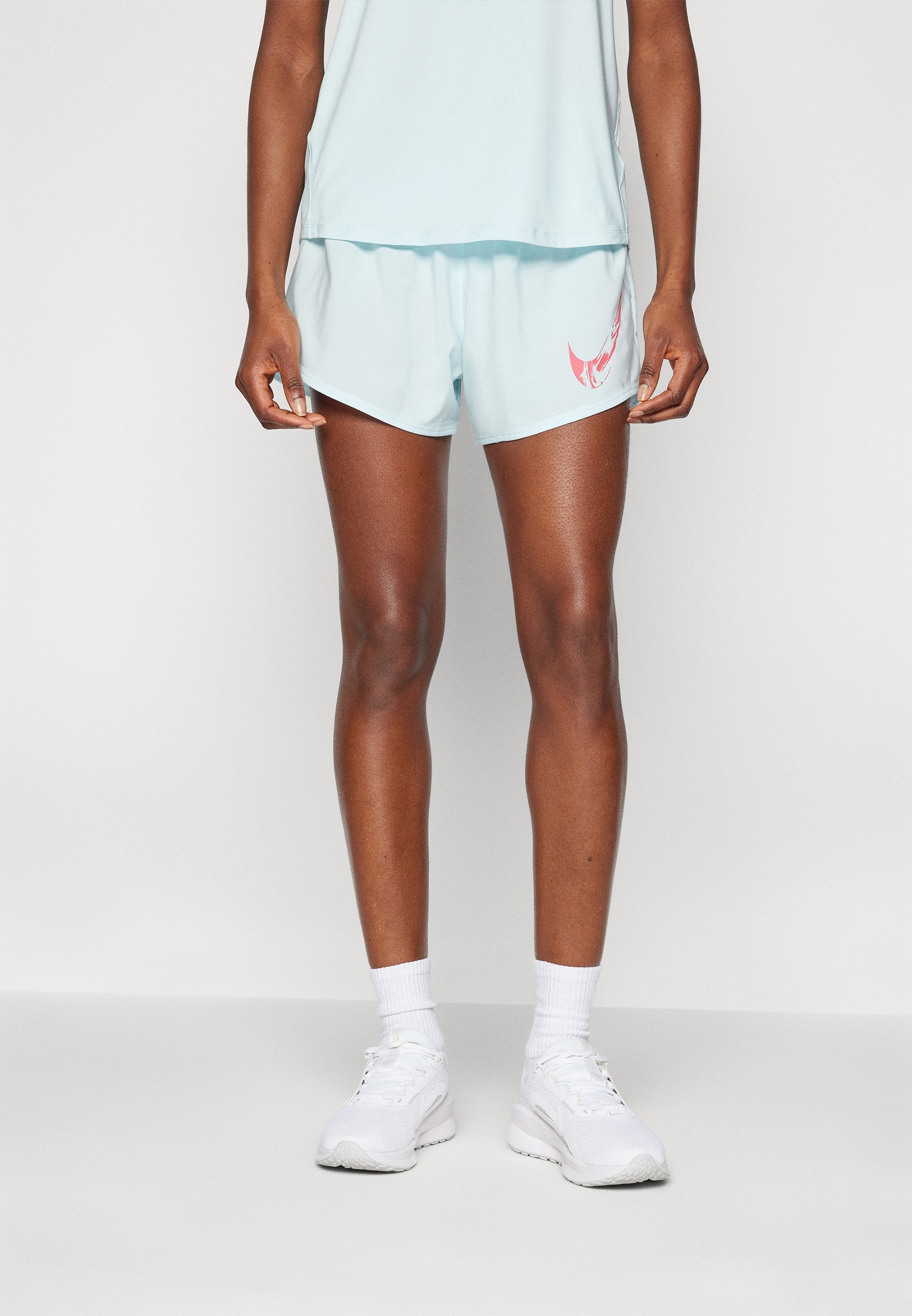 Nike Performance ONE
