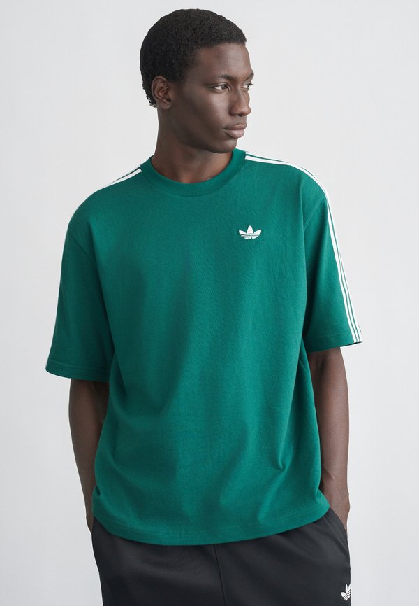 adidas Originals 3S TEE - Print T-shirt - collegiate green