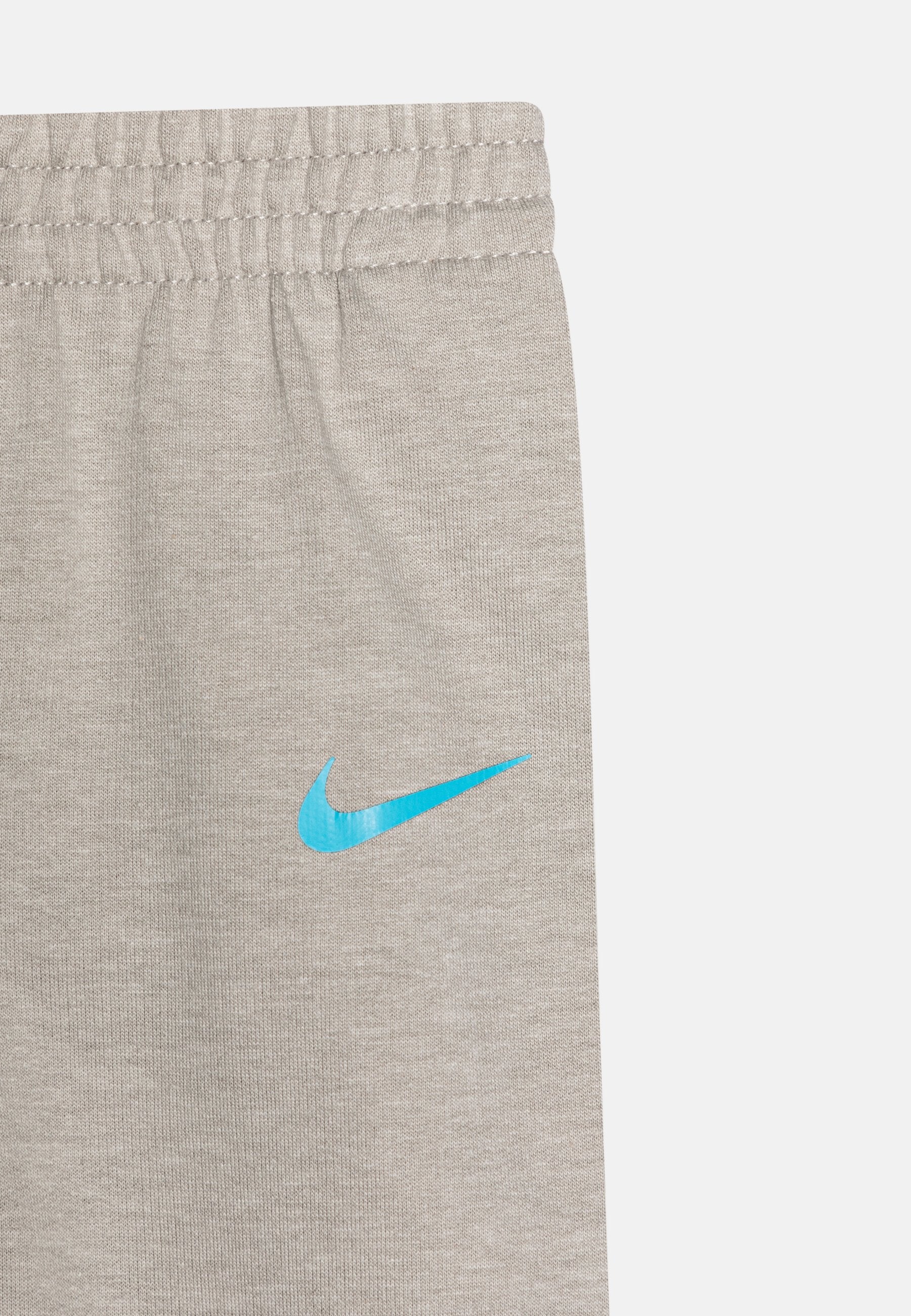 Nike Sportswear WILD AIR PANT SET