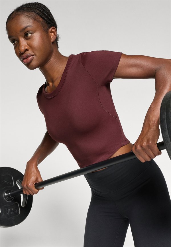 Nike Performance ONE FITTED TOP