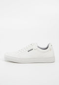 Weiße Sneaker aus glattem Leder mit runder Zehenpartie, flacher Sohle und schwarzem "HUGO"-Logo an der Seite. Minimalistisches Design mit grauer Innenseite.