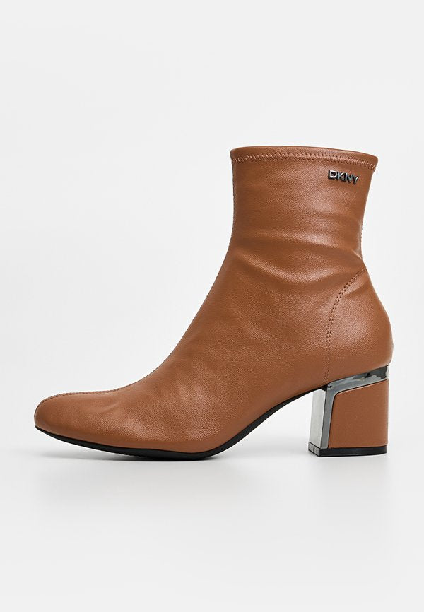 DKNY CALYNDA