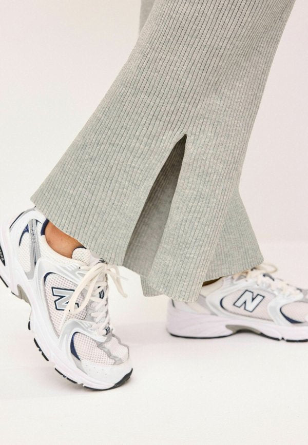 Next SPLIT HEM
