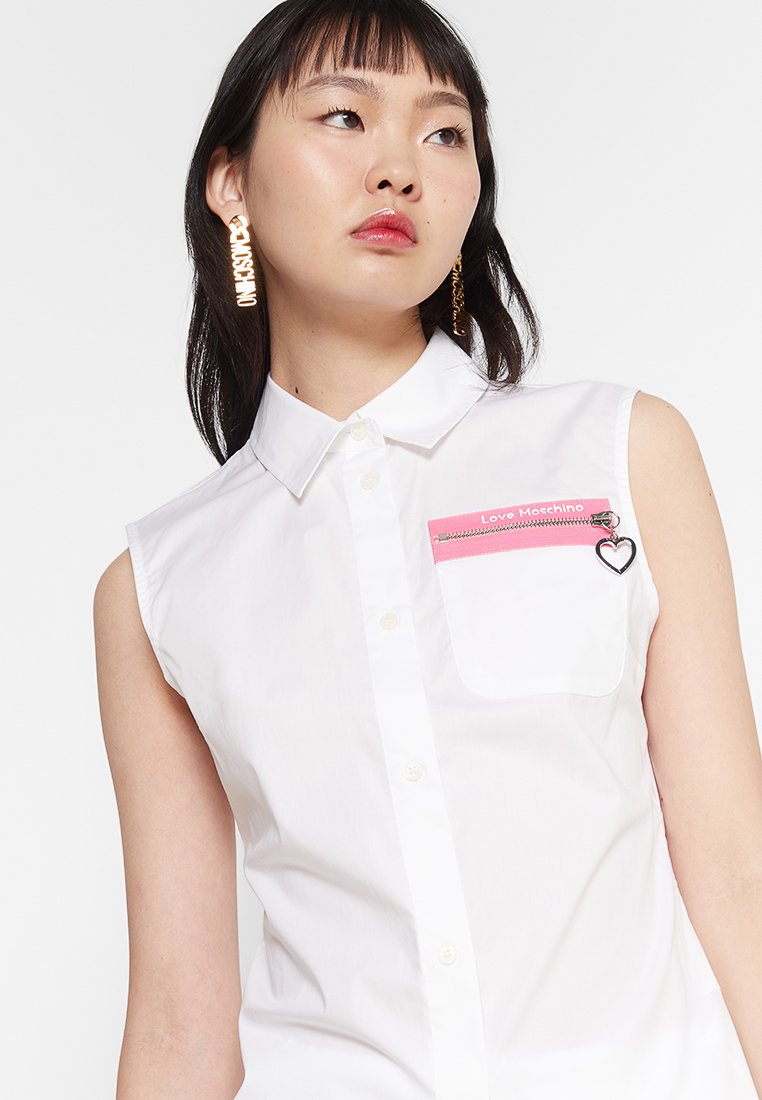 Love Moschino