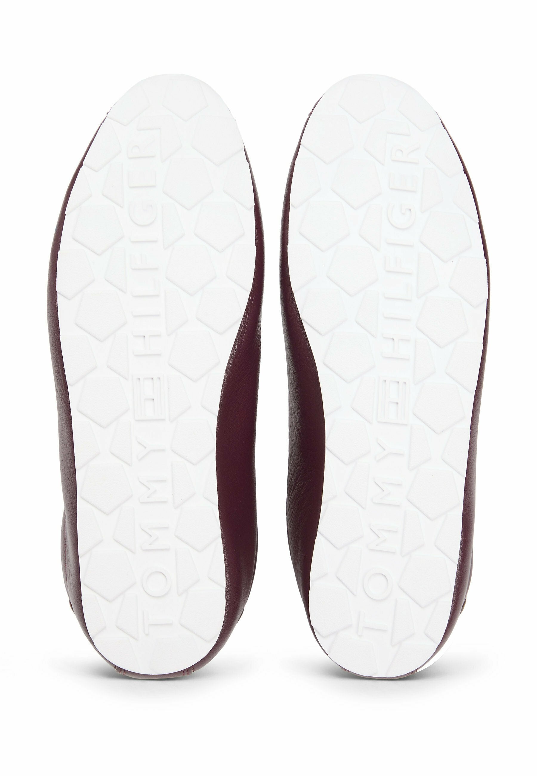 TH MONOGRAM LOW PROFILE LEATHER TRAINERS Media 5