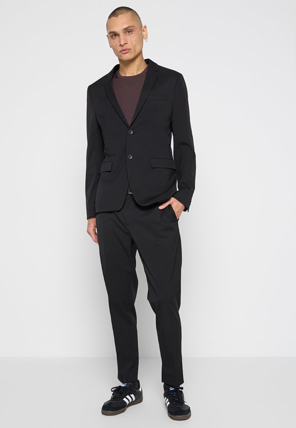 Calvin Klein SLIM FIT