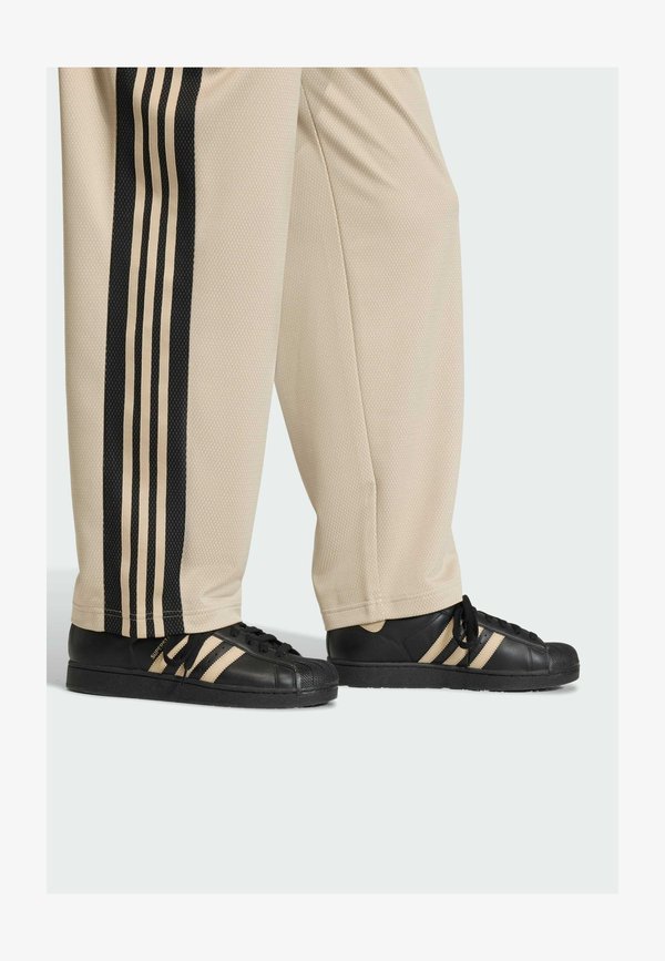 adidas Originals Tracksuit bottoms - stone khaki