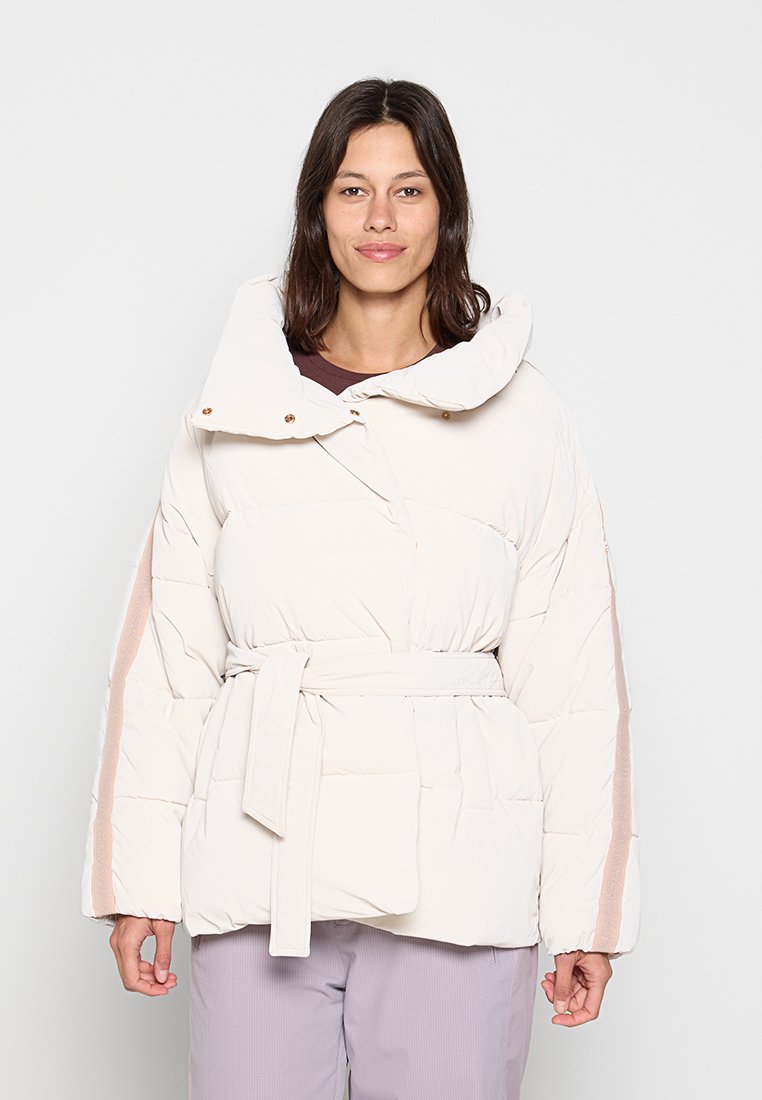EA7 Emporio Armani Winterjacke Media 1