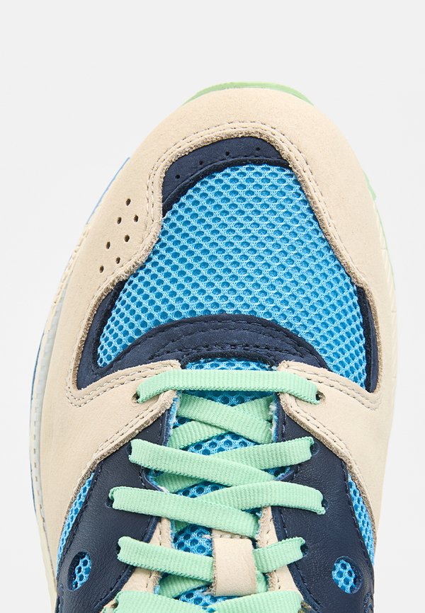 Saucony Originals AZURA