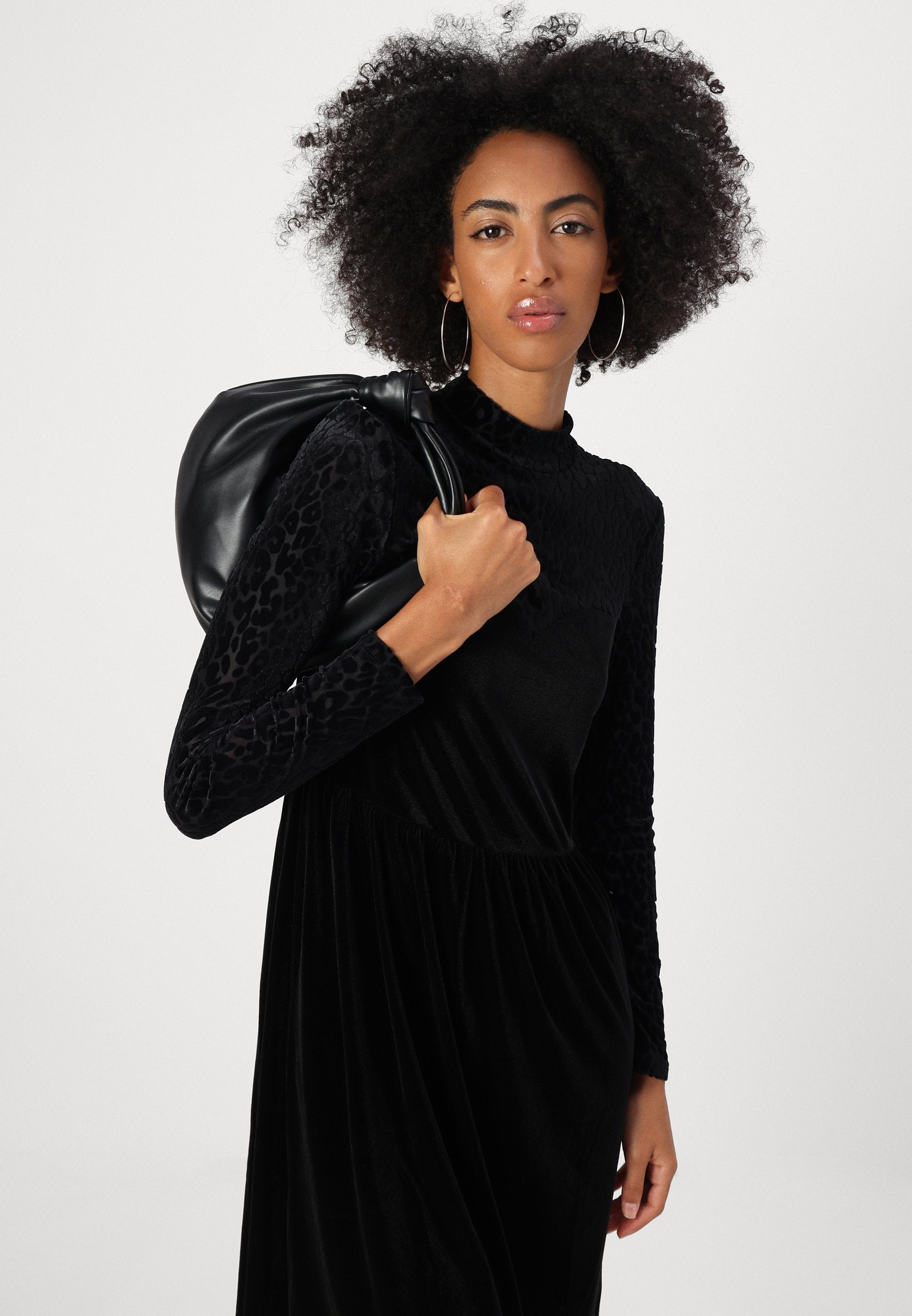 ONLELIANA HIGH NECK DRESS  Media 5