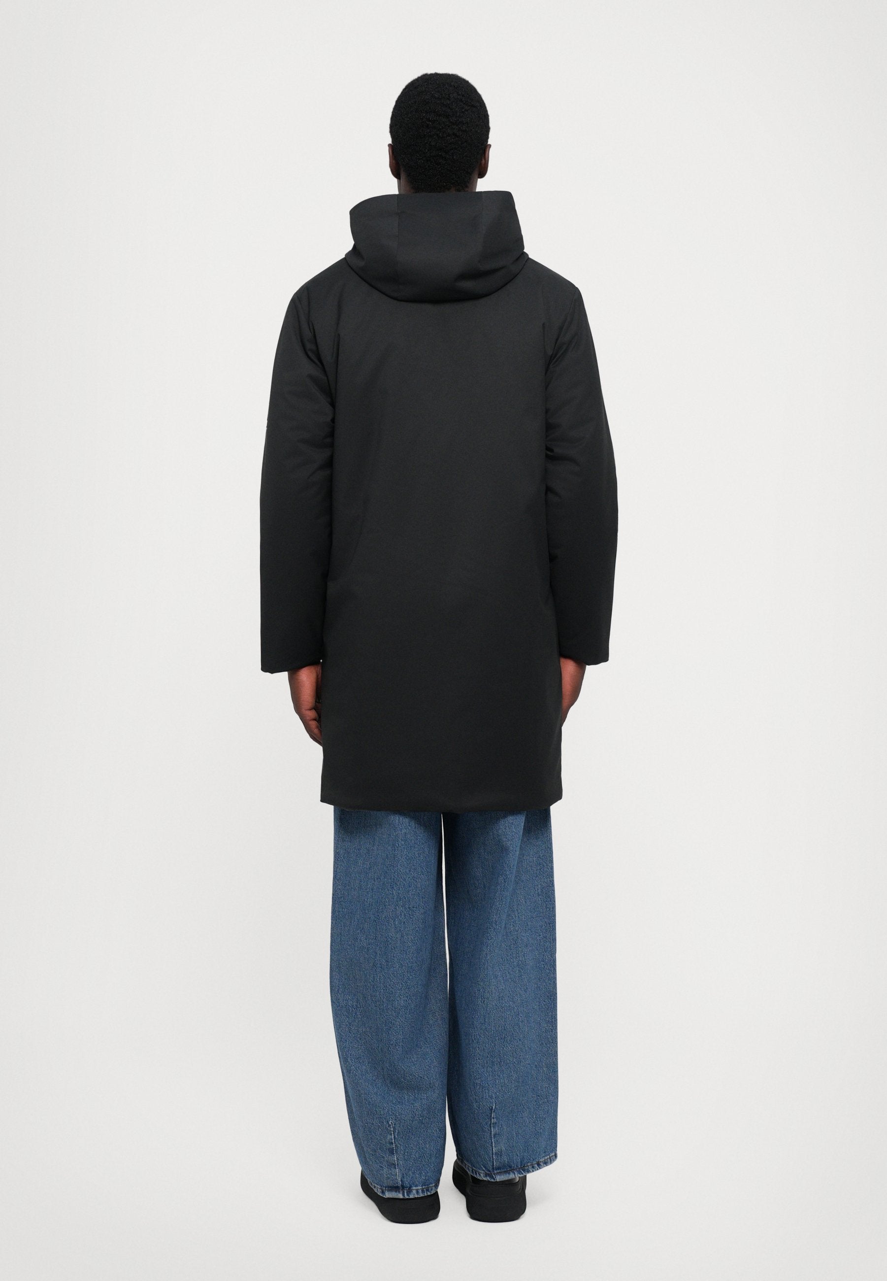 MOUNTAIN TECH JACKET Media 4