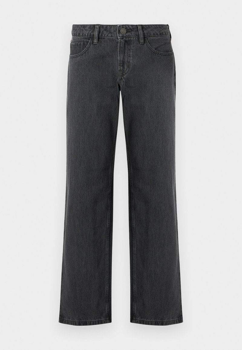 Dunkelgraue Jeans mit weitem Bein aus Denim, ausgestattet mit einem Standardbund, fünf Taschen und Knopfverschluss. Glatte Textur und gleichmäßige Nähte.