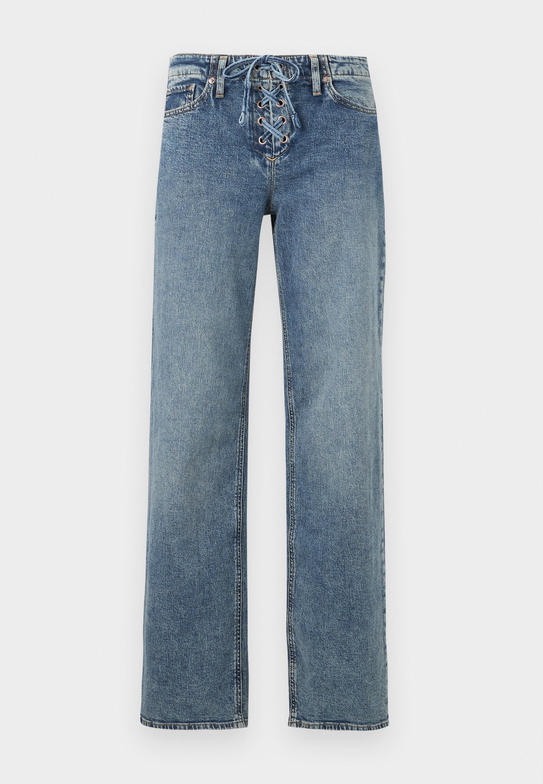 Blaue Jeans aus Denim mit geraden Beinen und vorderseitiger Schnürung mit Metallösen, präsentiert vor weißem Hintergrund.