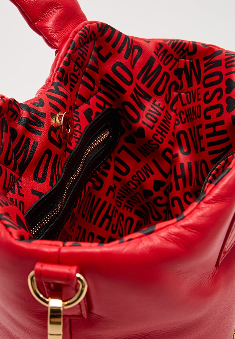 Love Moschino